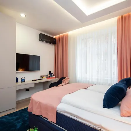 Bella Suites - Garage Parking-Additional Payment-2Min From Apartments Sarajevo Exterior photo