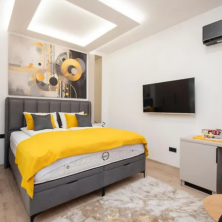 Bella Suites - Garage Parking-Additional Payment-2Min From Apartments Sarajevo Exterior photo