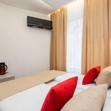 Bella Suites - Garage Parking-Additional Payment-2Min From Apartments Sarajevo Exterior photo
